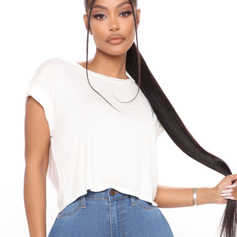 Shirt size small 😊